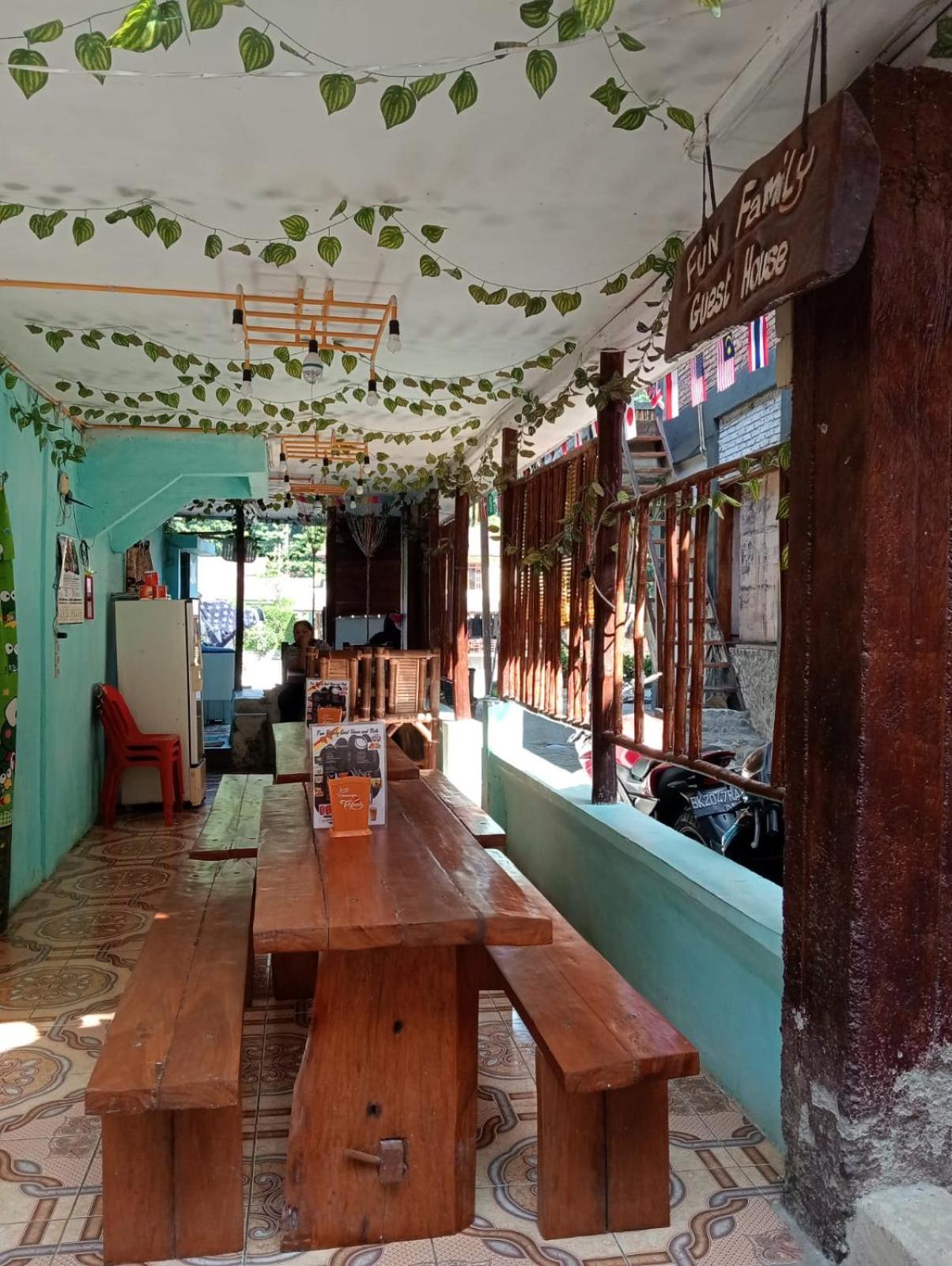 Fun Family Guest House N Jungle Tour Bukit Lawang Luaran gambar