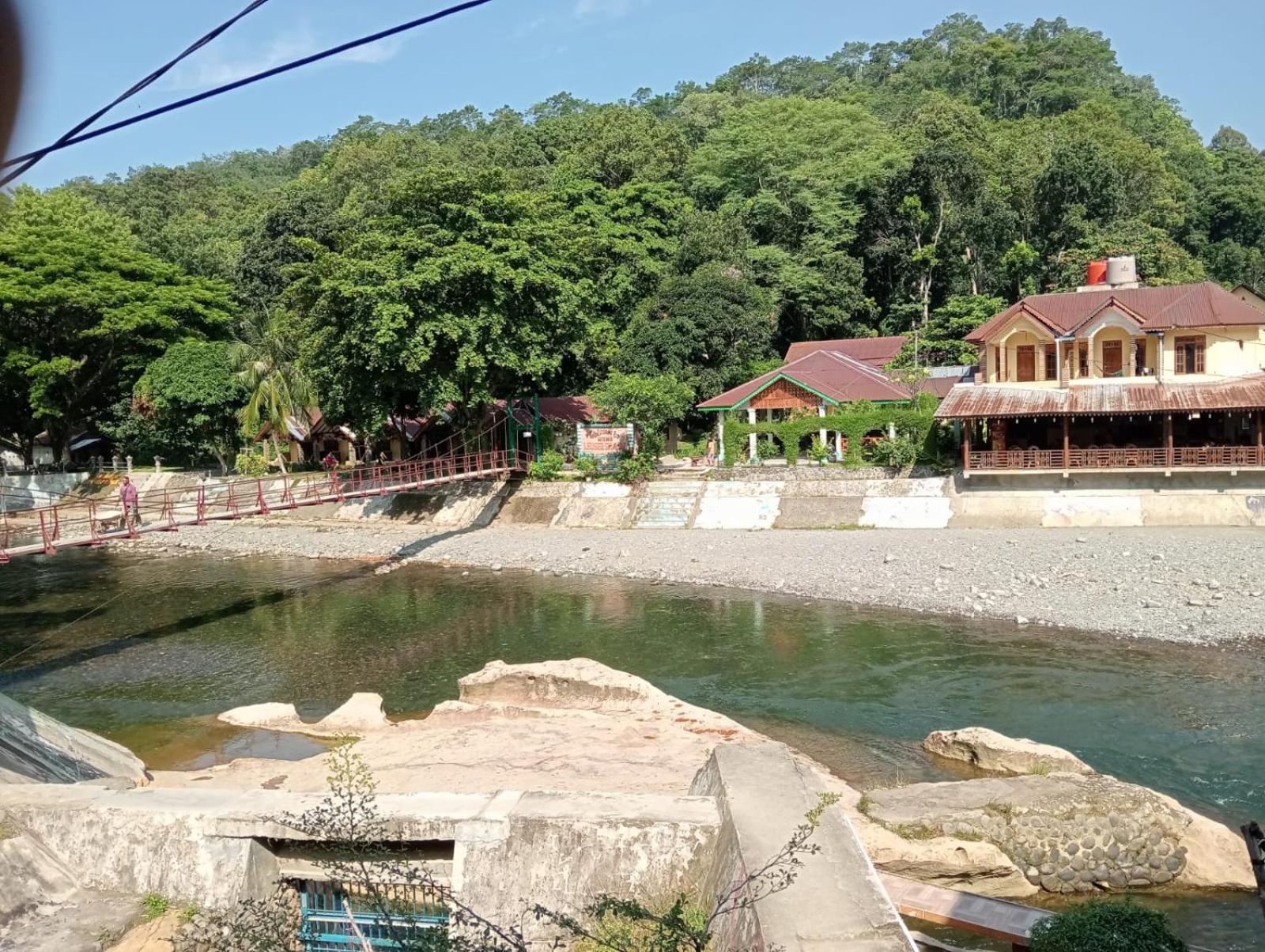 Fun Family Guest House N Jungle Tour Bukit Lawang Luaran gambar